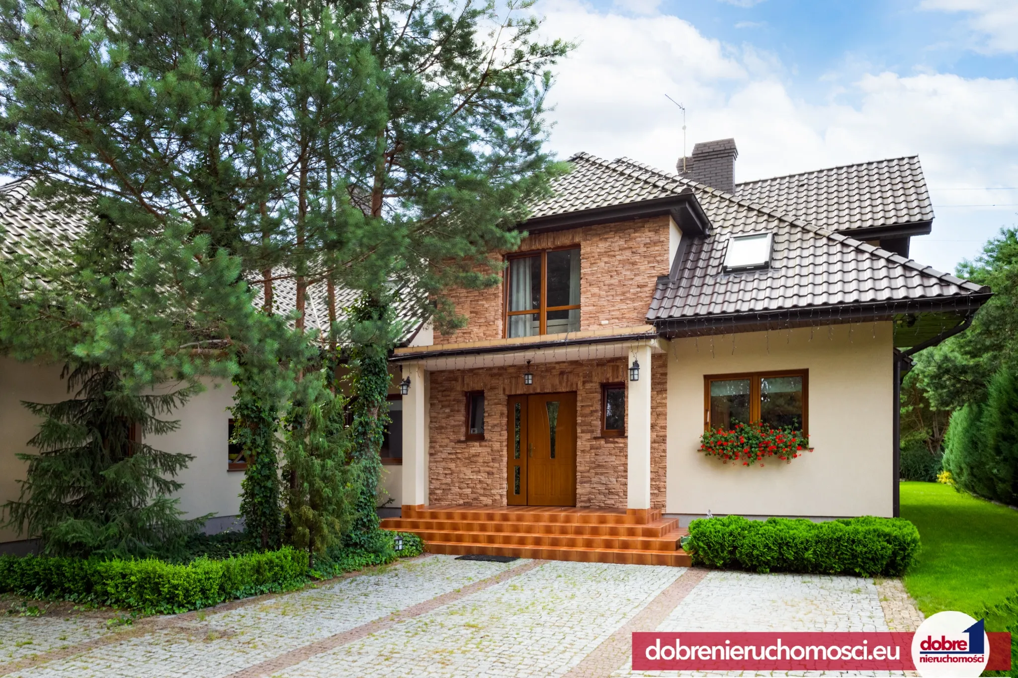 Dom wolnostojący 400.00 m²