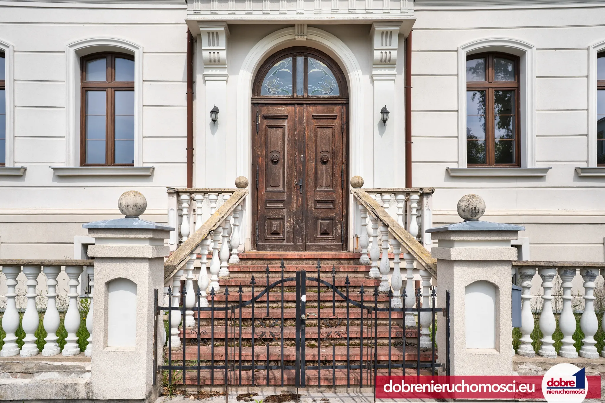 Wolnostojący 740.00 m²