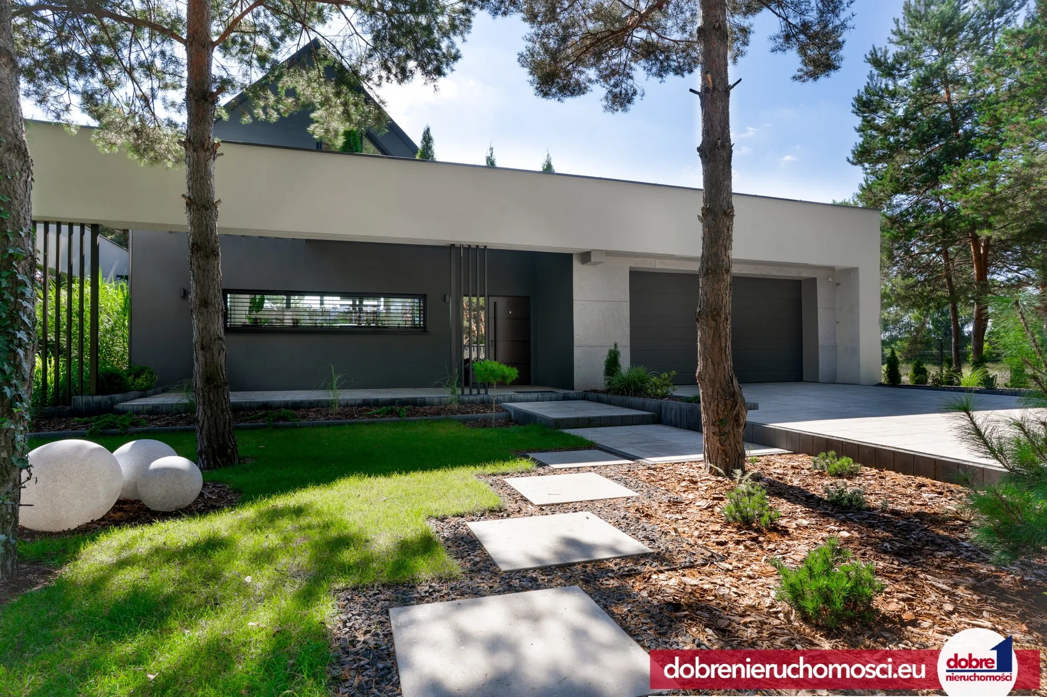 Wolnostojący 210.00 m²