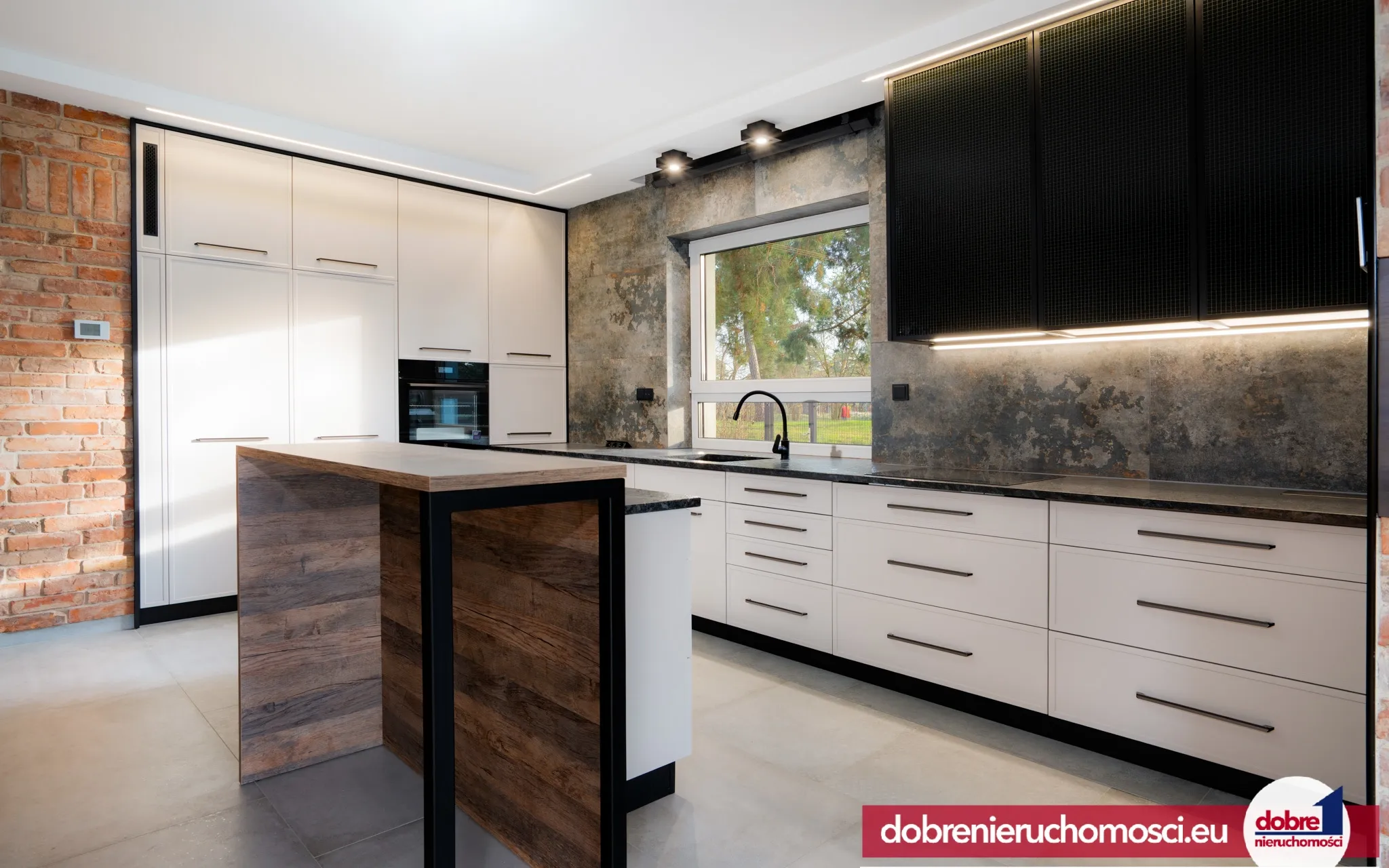 Wolnostojący 200.00 m²