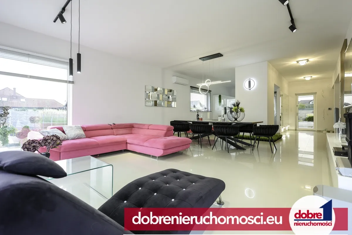 Wolnostojący 193.00 m²